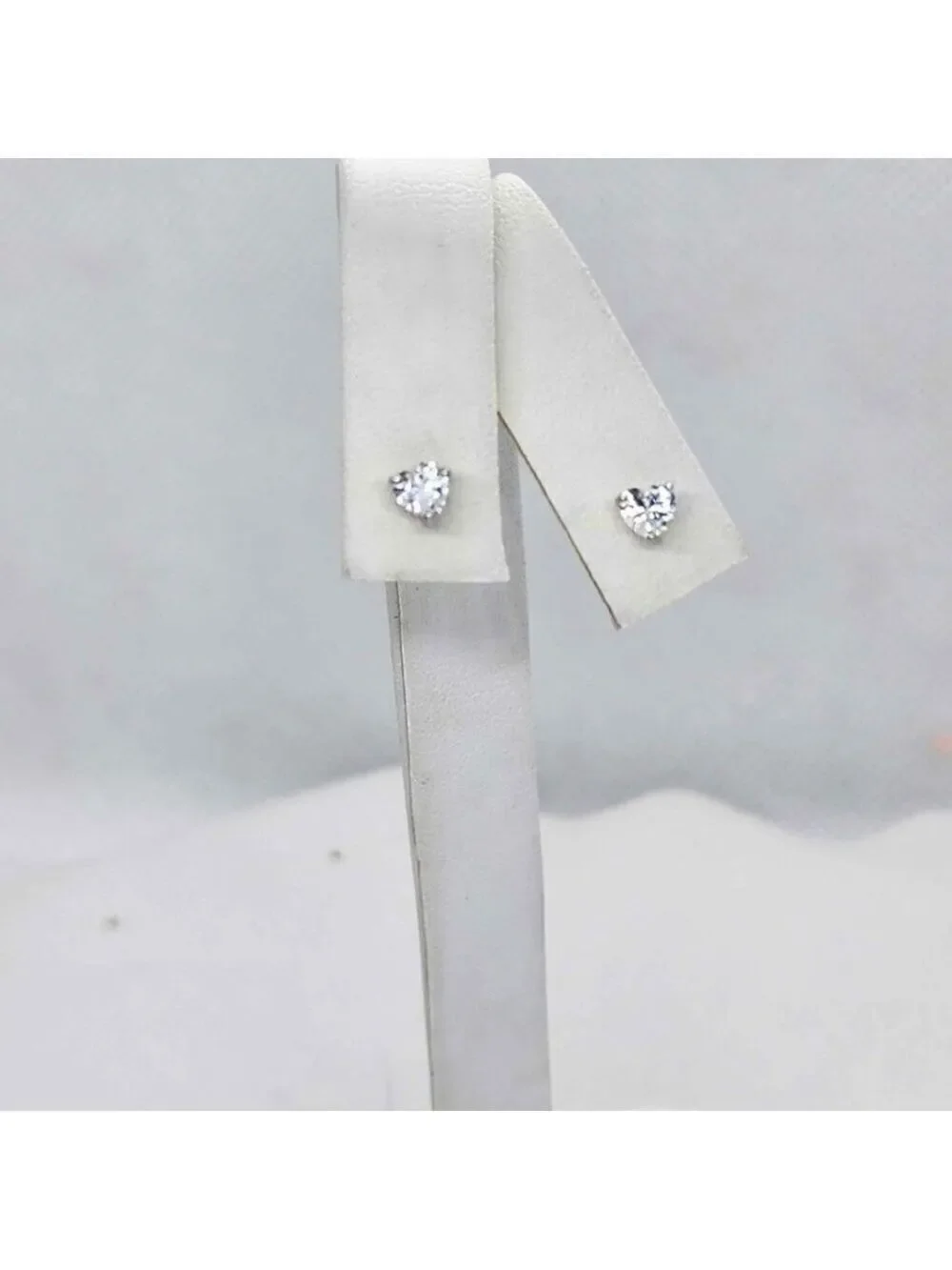 Brand New   Sterling Silver 925 Heart Studs Earrings